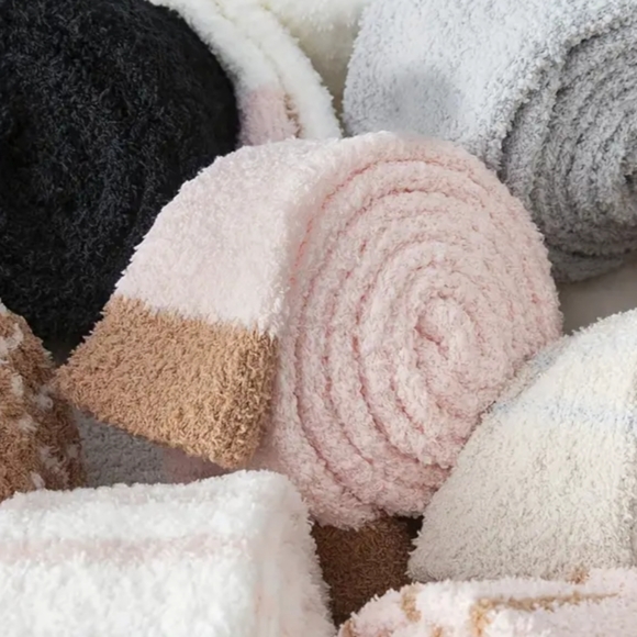 đNWTđ 2 PK PLUSH WINTER THIGH HIGH CLOUD SOCKS - Picture 7 of 12